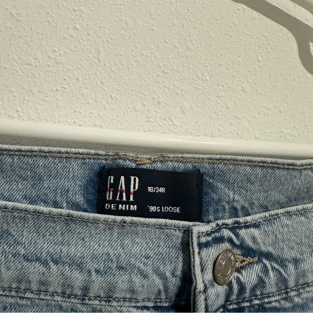 '90s Loose Jeans - Picture 3 of 5
